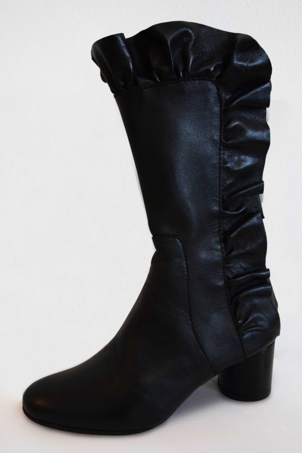 Leather Boots with Ruffles and Cylindrical Heel by Small Shoes by Cristina Correia