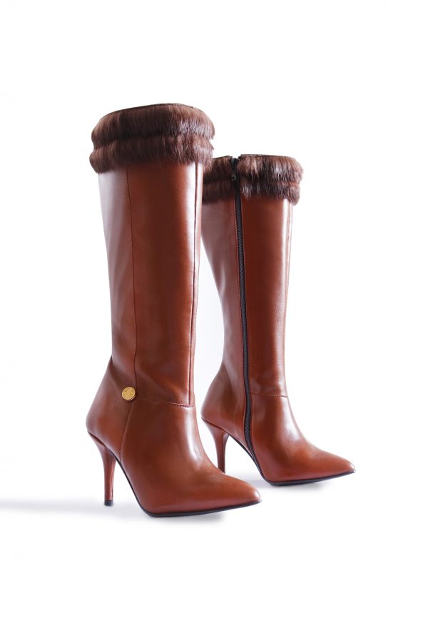 Knee High Boots in Small Sizes for Women